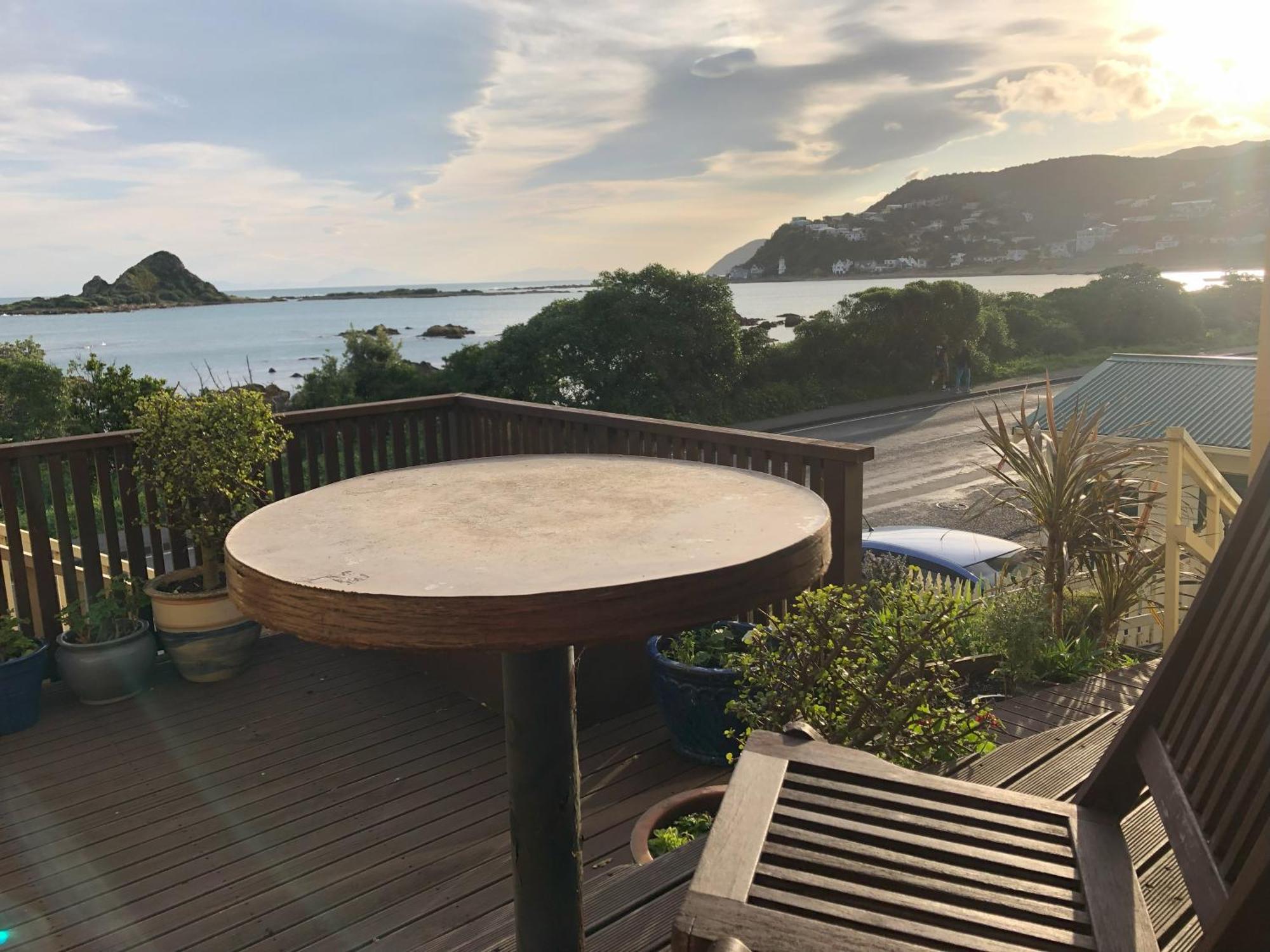 ウェリントンSeafront Haven In Island Bay With Deck, Outdoor Bath, And Parkingアパートメント エクステリア 写真